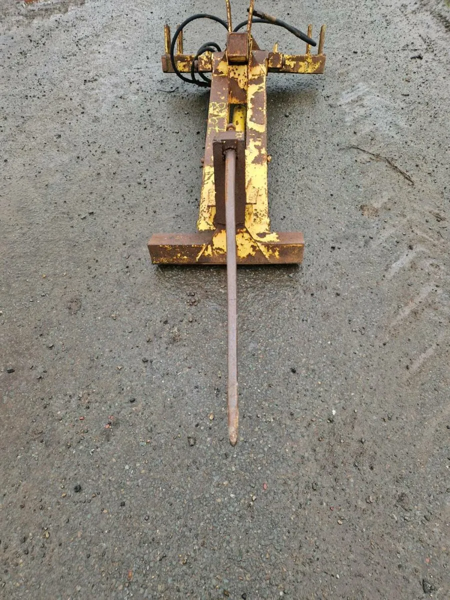 Bale lifter - Image 2