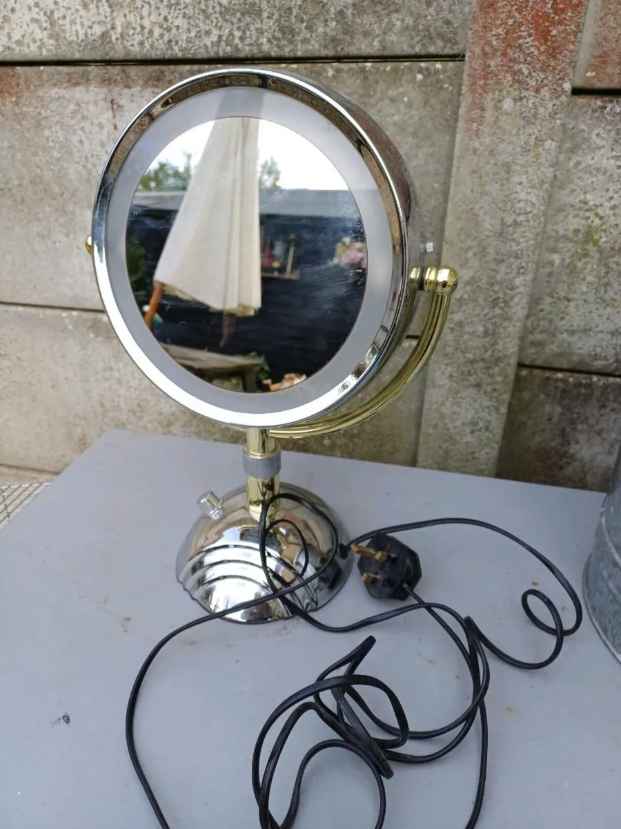 Revlon Makeup Lightup Mirror - Image 1