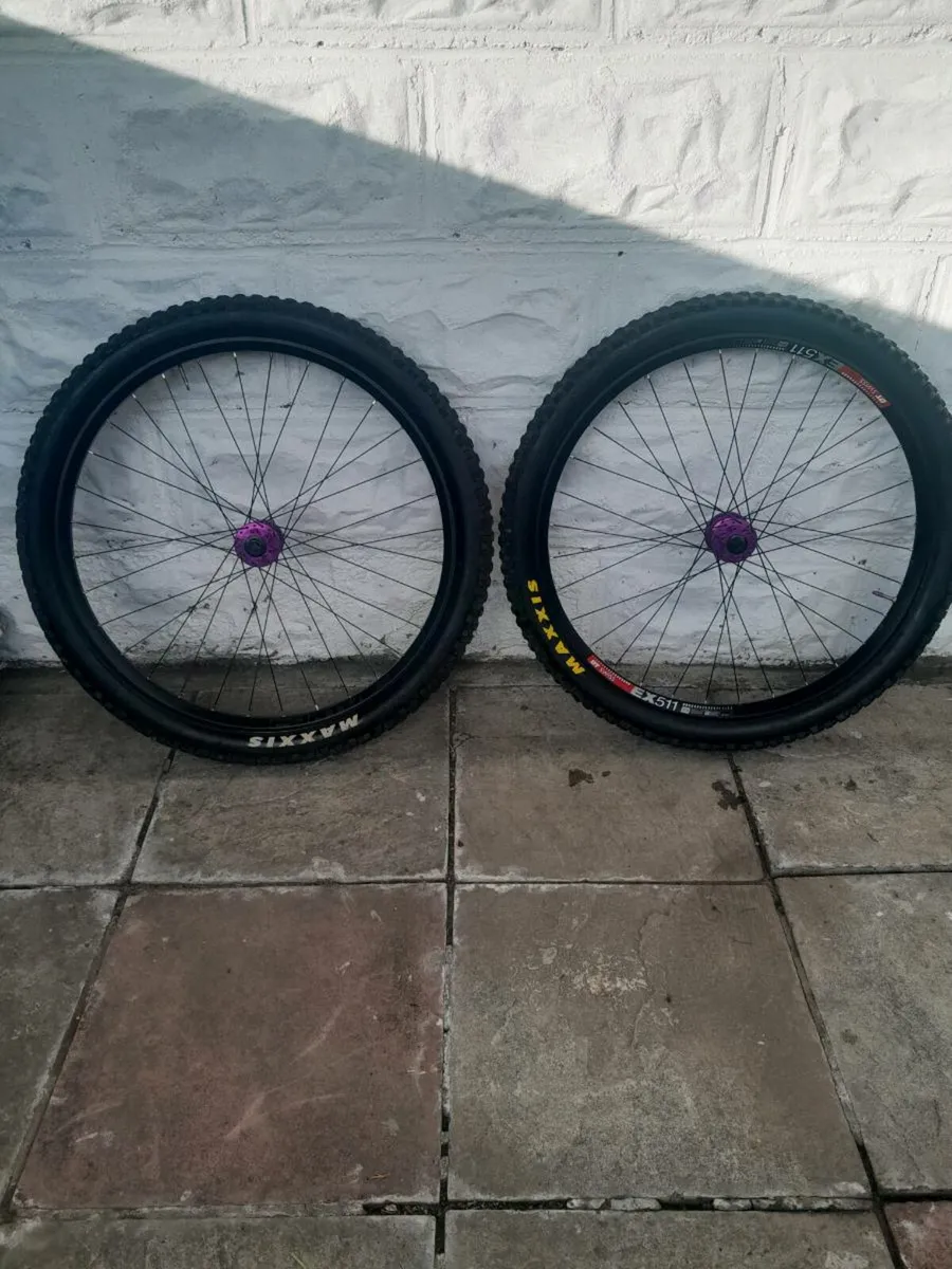 27.5 HOPE PRO5 Wheels - Image 1