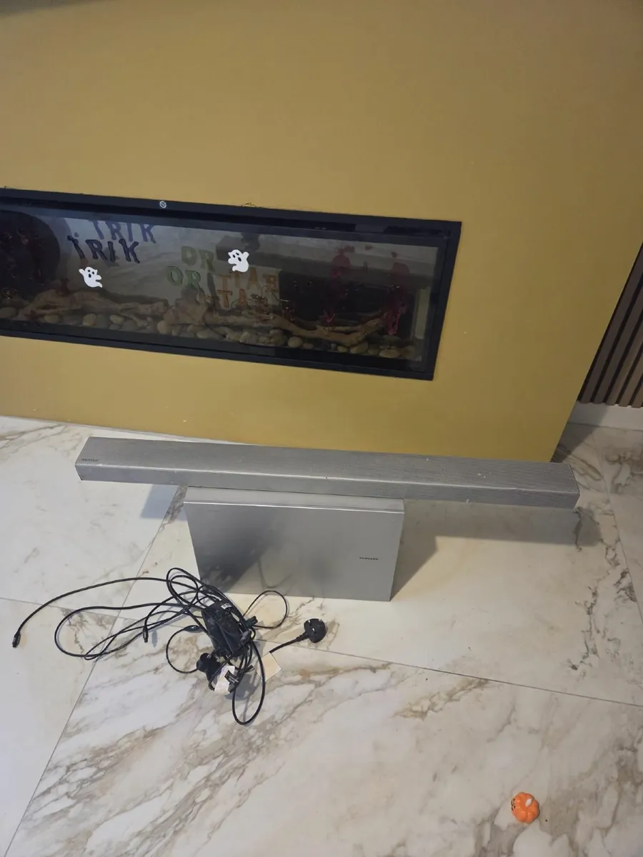 Sound bar & subwoffer - Image 2
