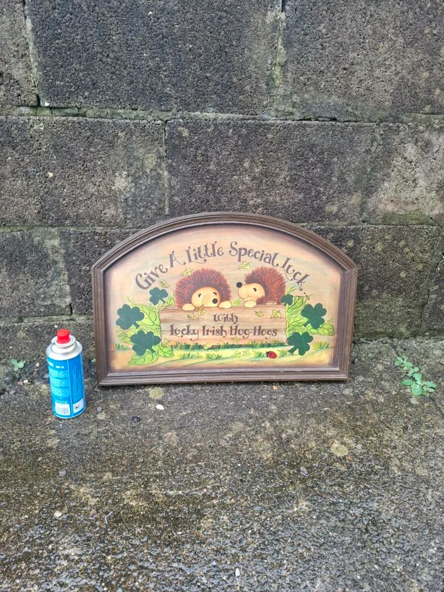 Wood hedgehog frame postage possible