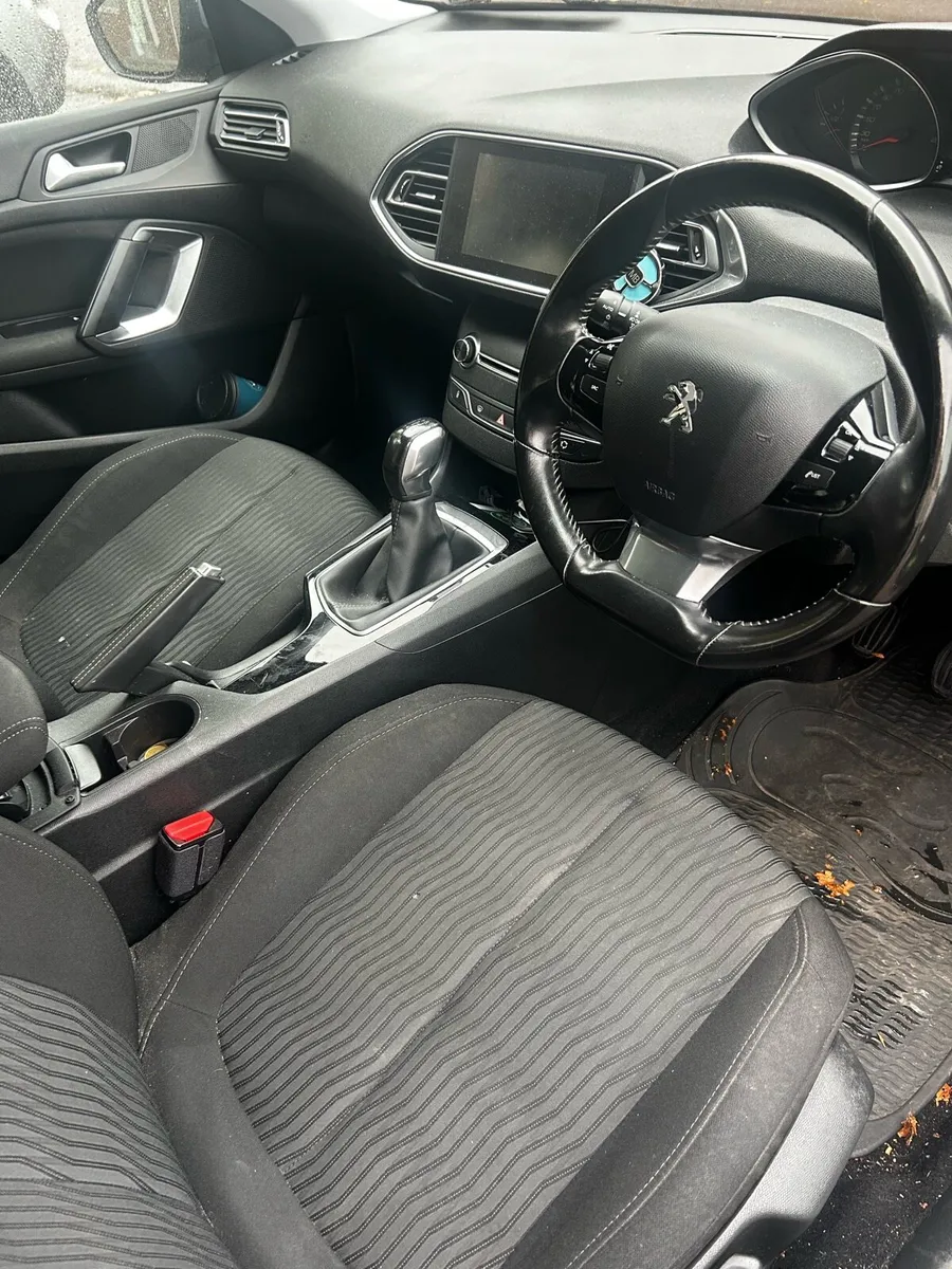 162 Peugeot 308 Grey 1.6 diesel - Image 2
