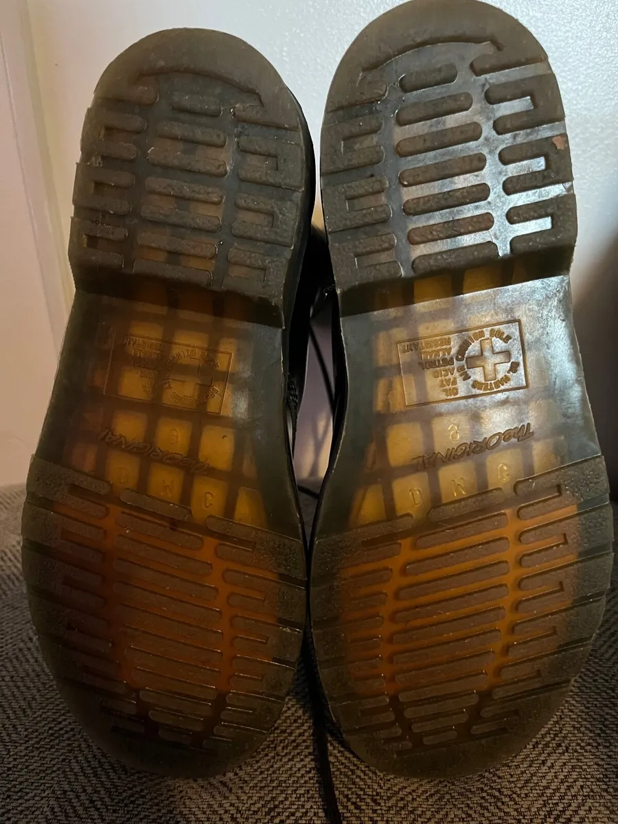 14 hole doc marten boots size 9 1/2 - Image 3