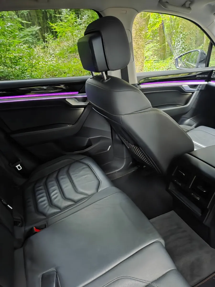 Volkswagen Touareg 2019 - Image 2