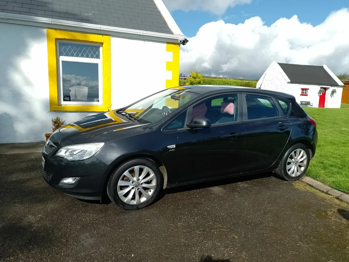 2008 TOYOTA VERSO £450. 2012 OPEL ASTRA £550. - Image 4
