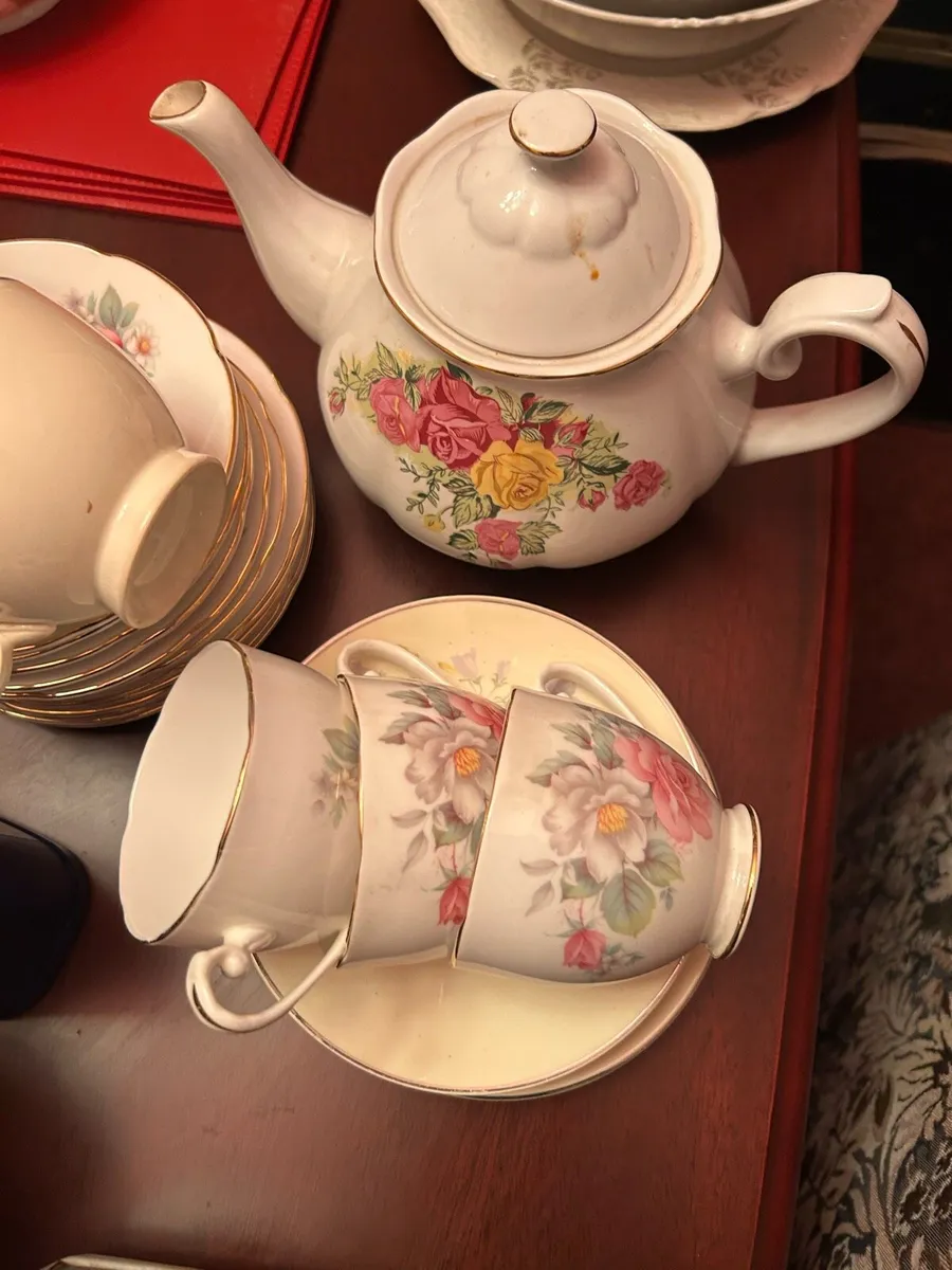 Antique sets - Image 1