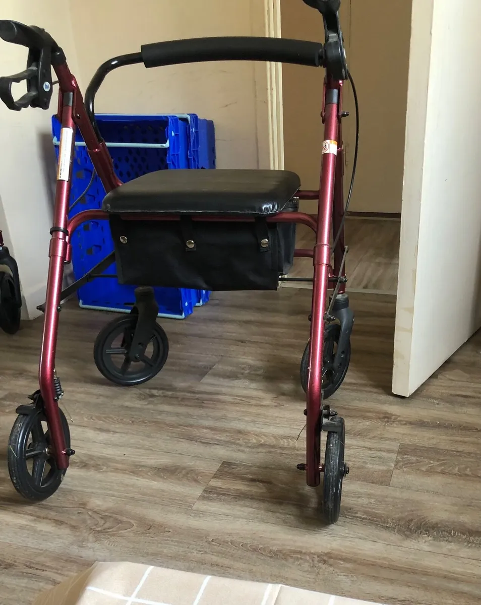 Mobility Rollator €70 o.n.o. - Image 2