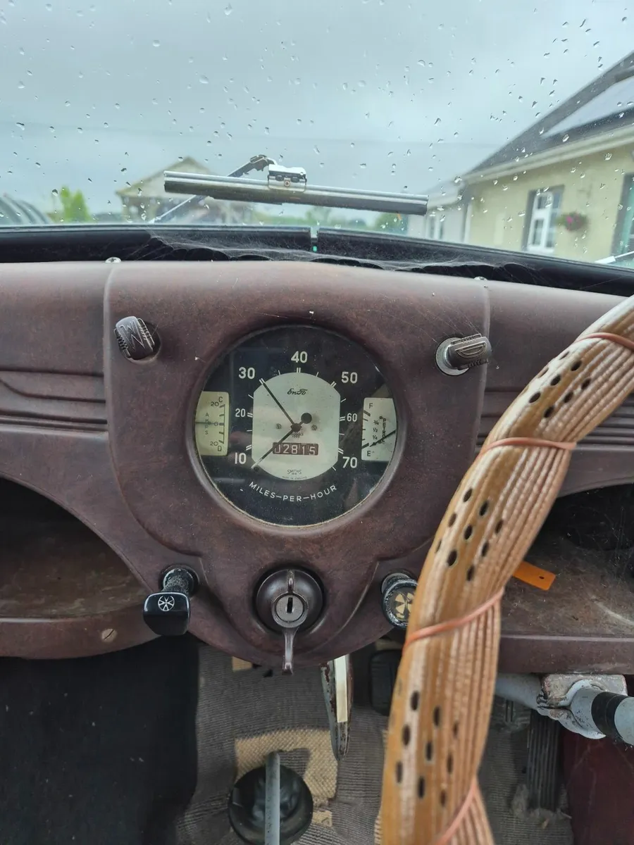 Ford Anglia 1946 - Image 1