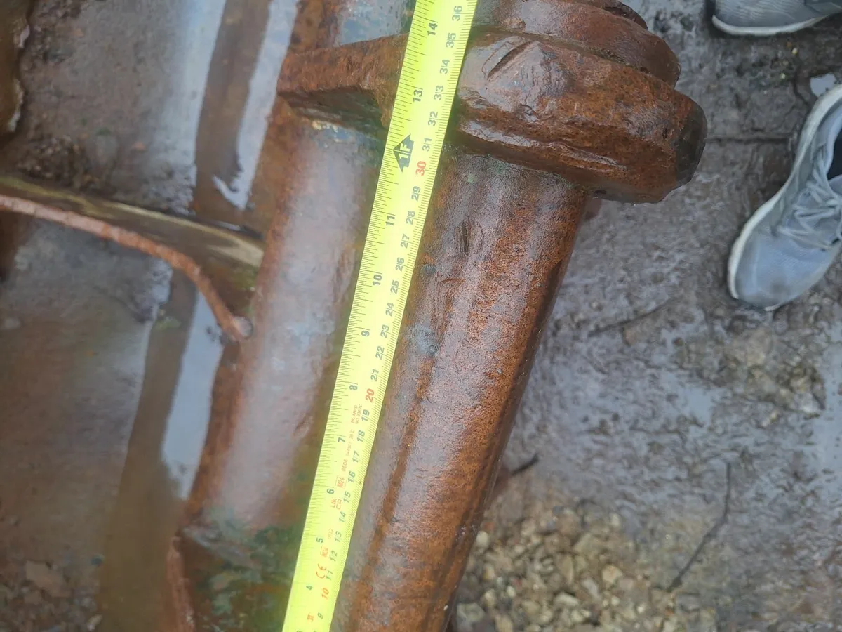 Strickland 72" 80mm pins grading bucket 20 ton - Image 2