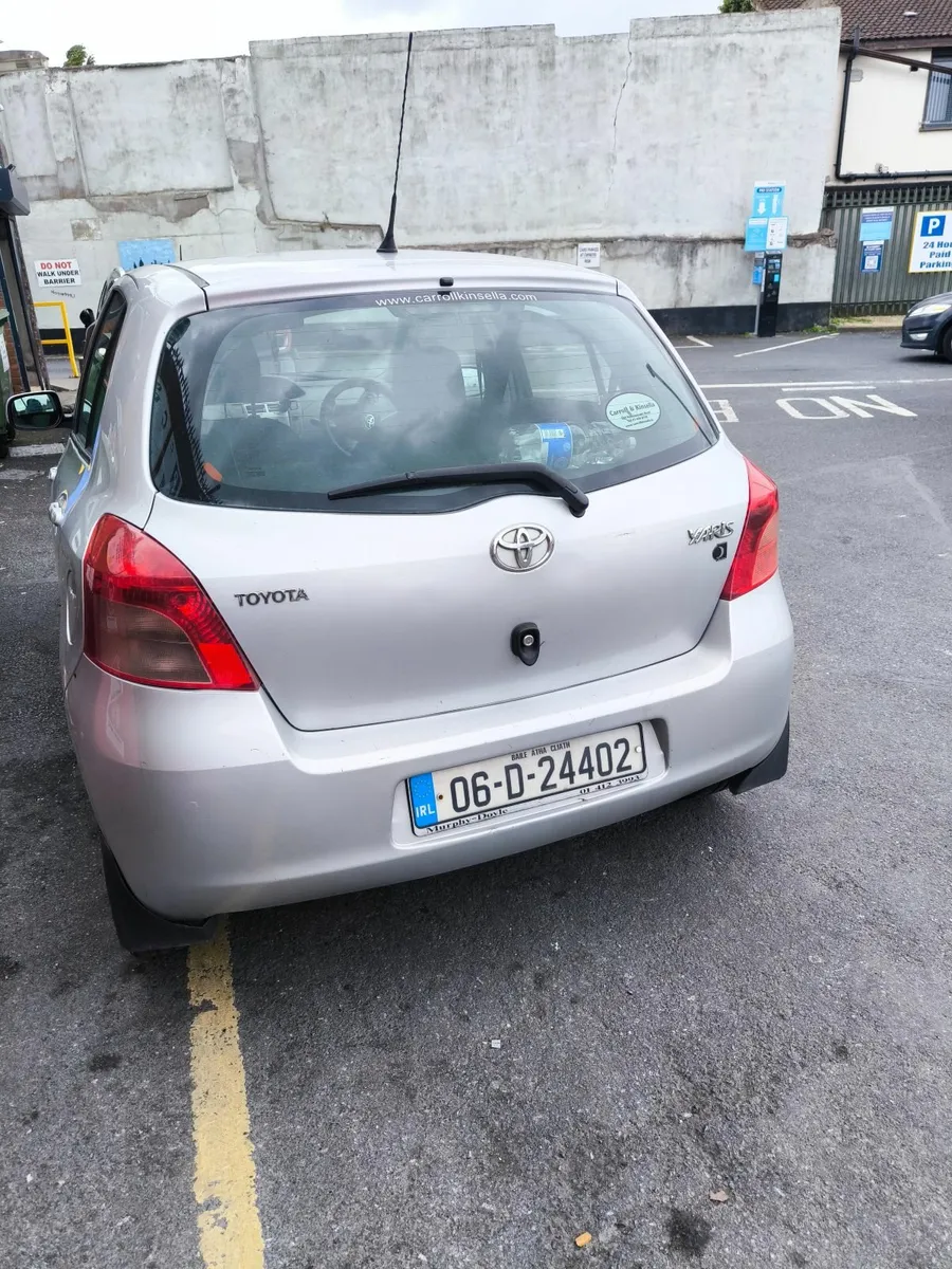 Toyota Yaris 2006 - Image 4
