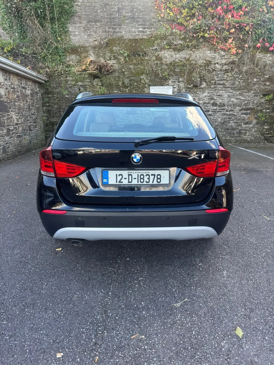 2012 Bmw X1 X-DRIVE 6 SPEED MANUAL - Image 4