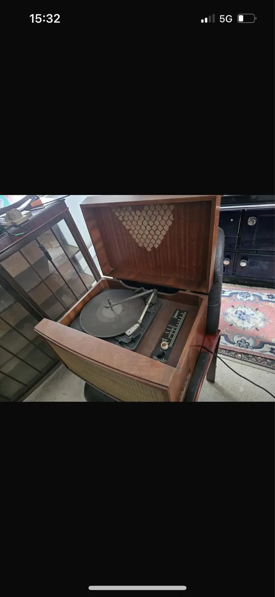 Vinyl  record player - Image 1