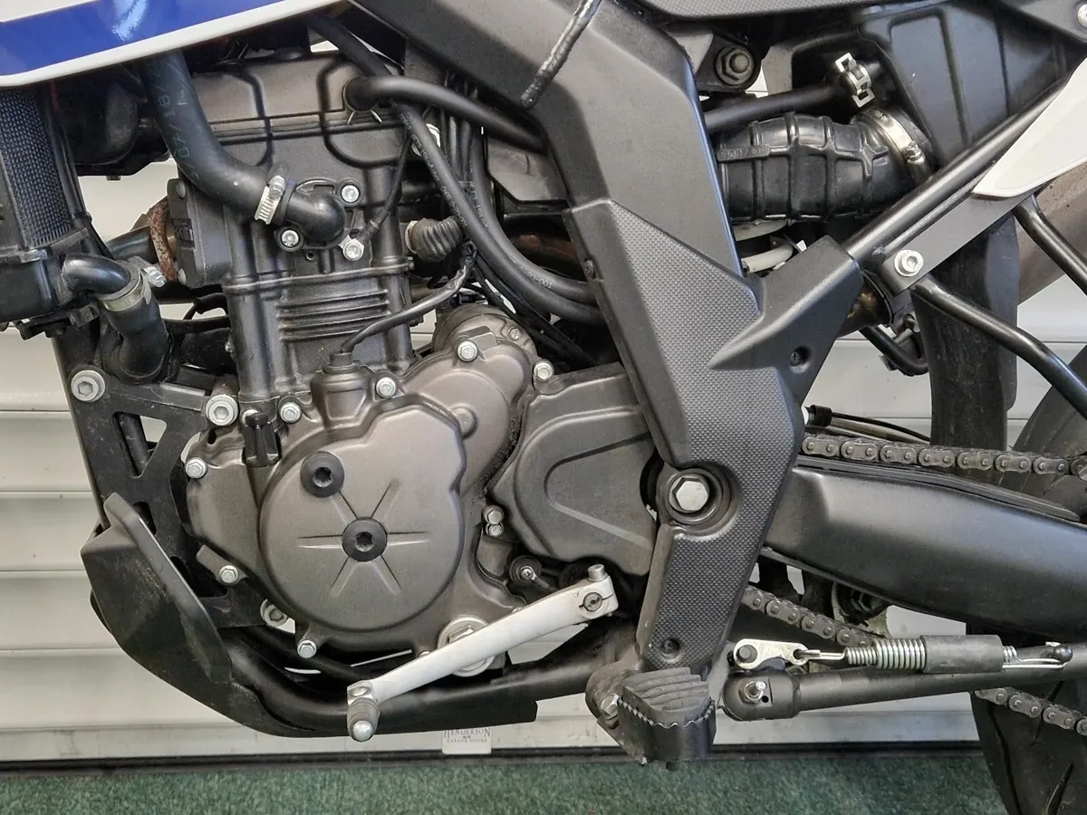 Aprilia SX125 supermoto 2023 - Image 4