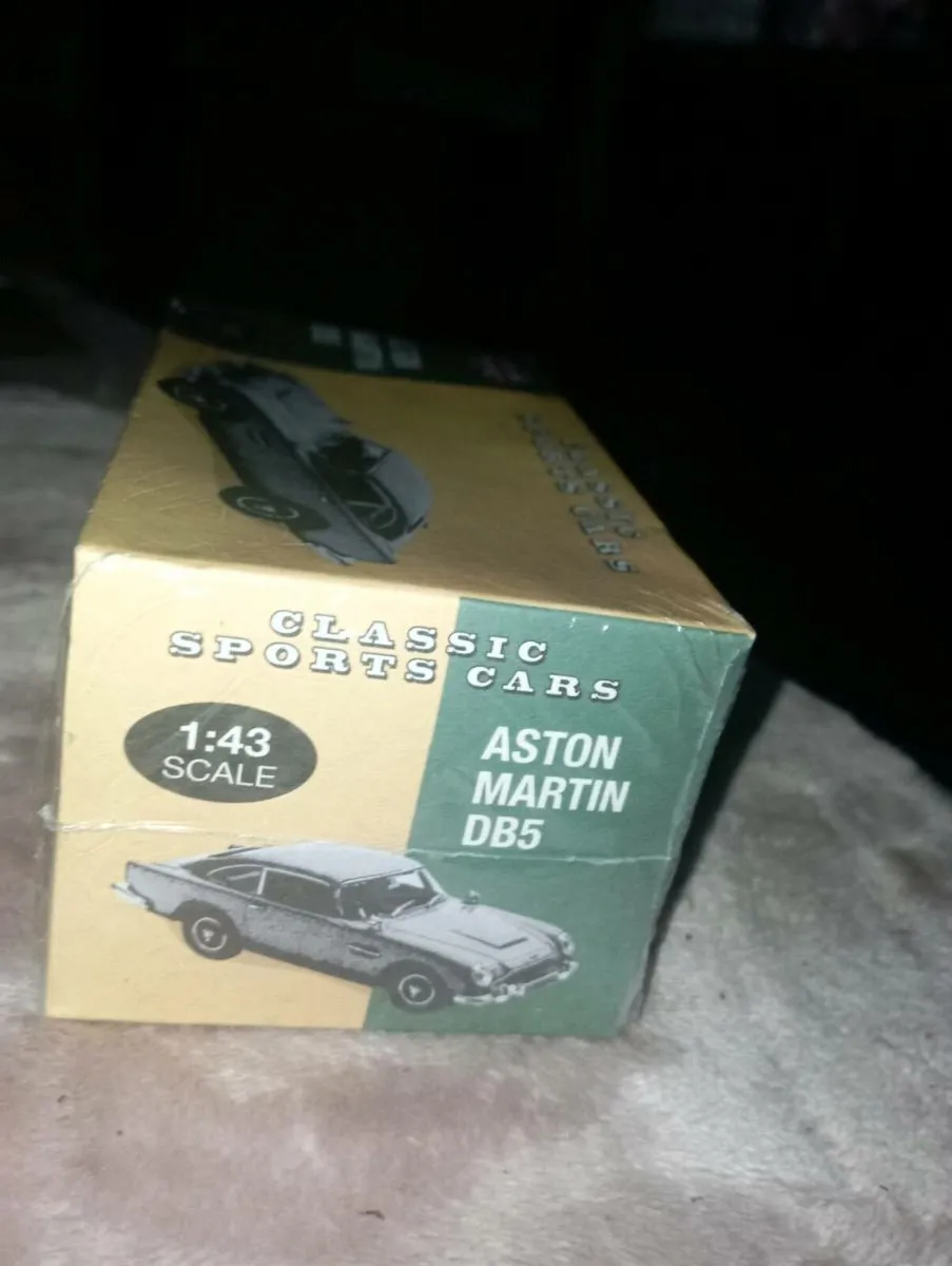 VINTAGE 1963 -1965 CLASSIC ASTON MARTIN DB5 - Image 3