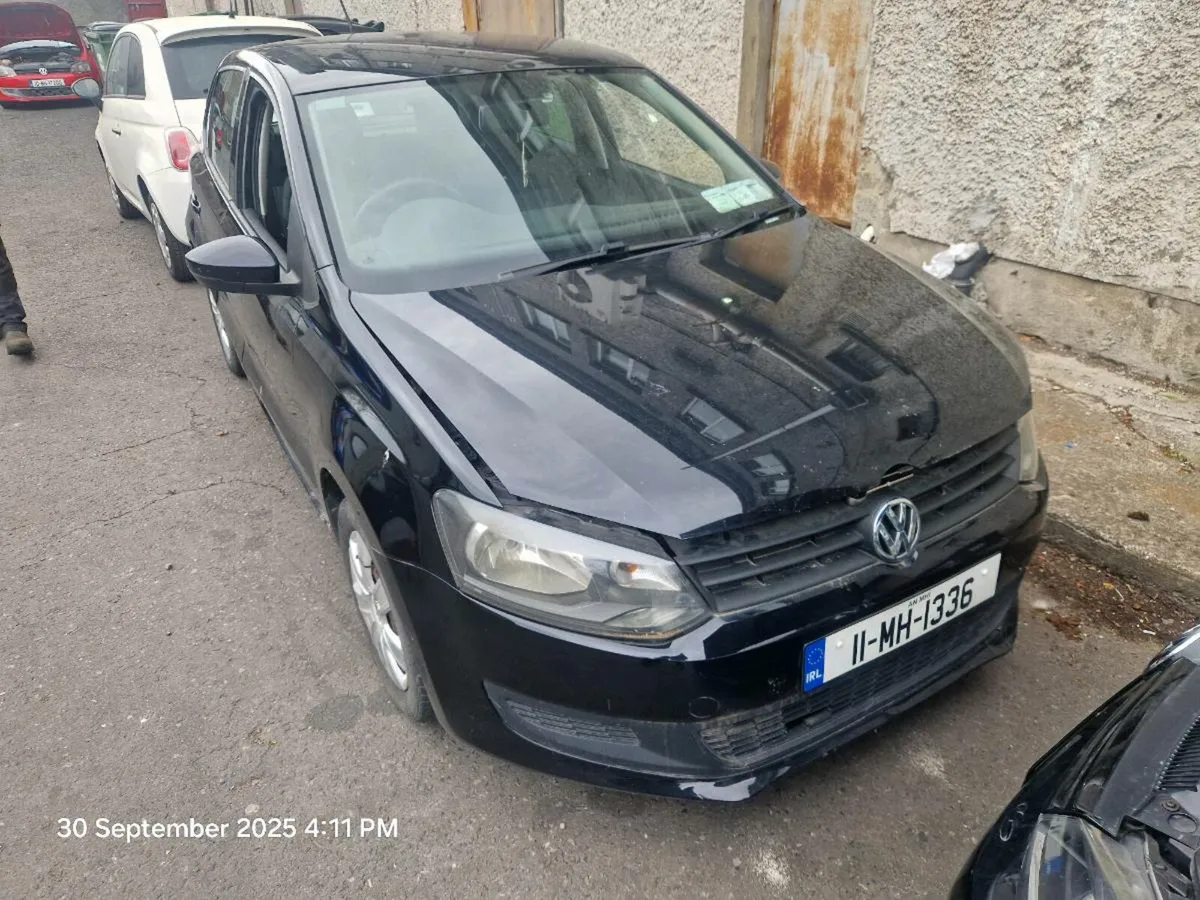 Vw polo 2011 5 door for parts - Image 1
