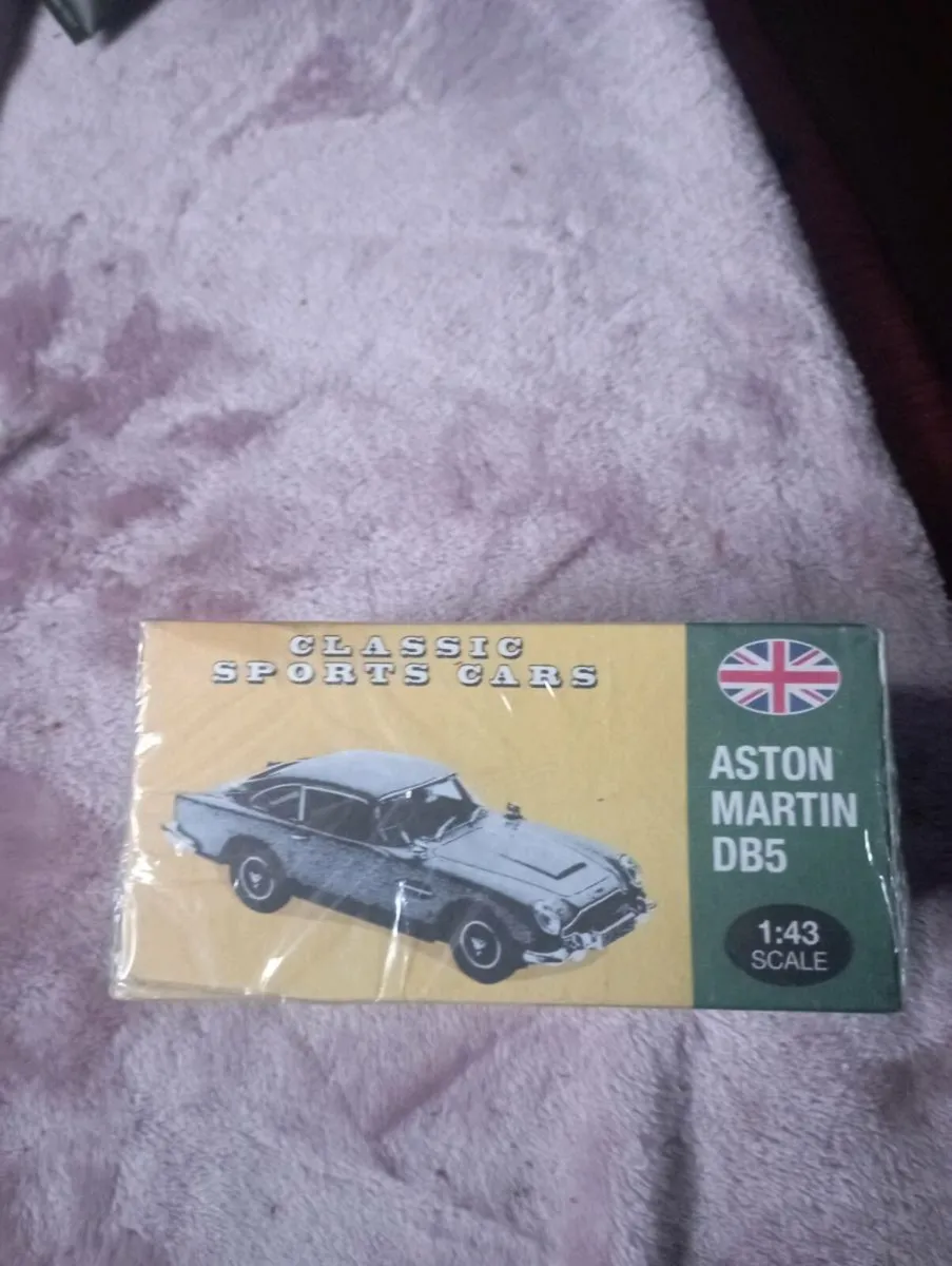 VINTAGE 1963 -1965 CLASSIC ASTON MARTIN DB5 - Image 1