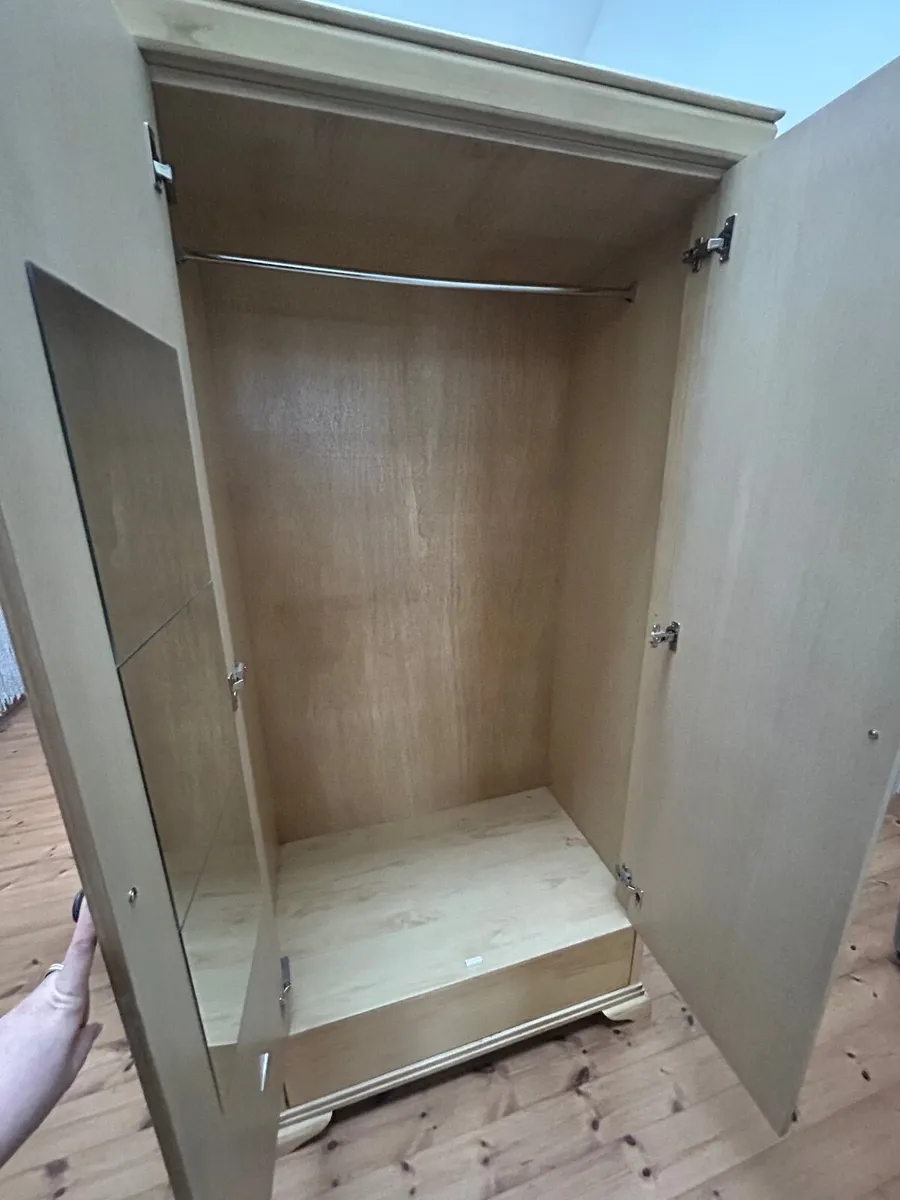 Wardrobe - Image 2