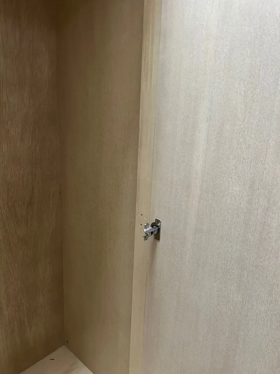 Wardrobe - Image 4