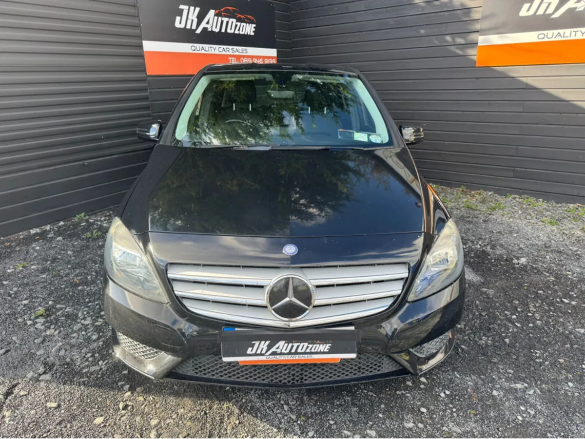 Mercedes-Benz B-Class 1.6 AUTO 5DR - Image 2
