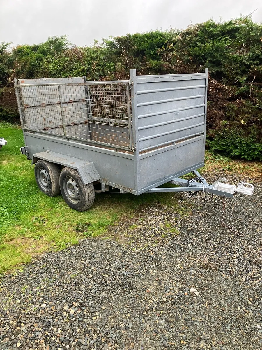 Trailer - Image 2