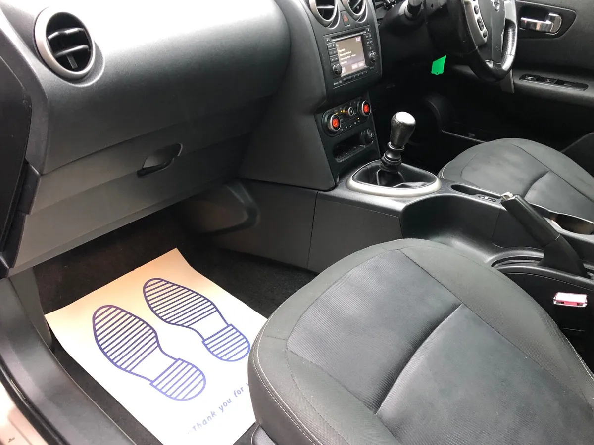 NISSAN QASHQAI 2+2 AS AS NEW FSH NCT & TAX - Image 3