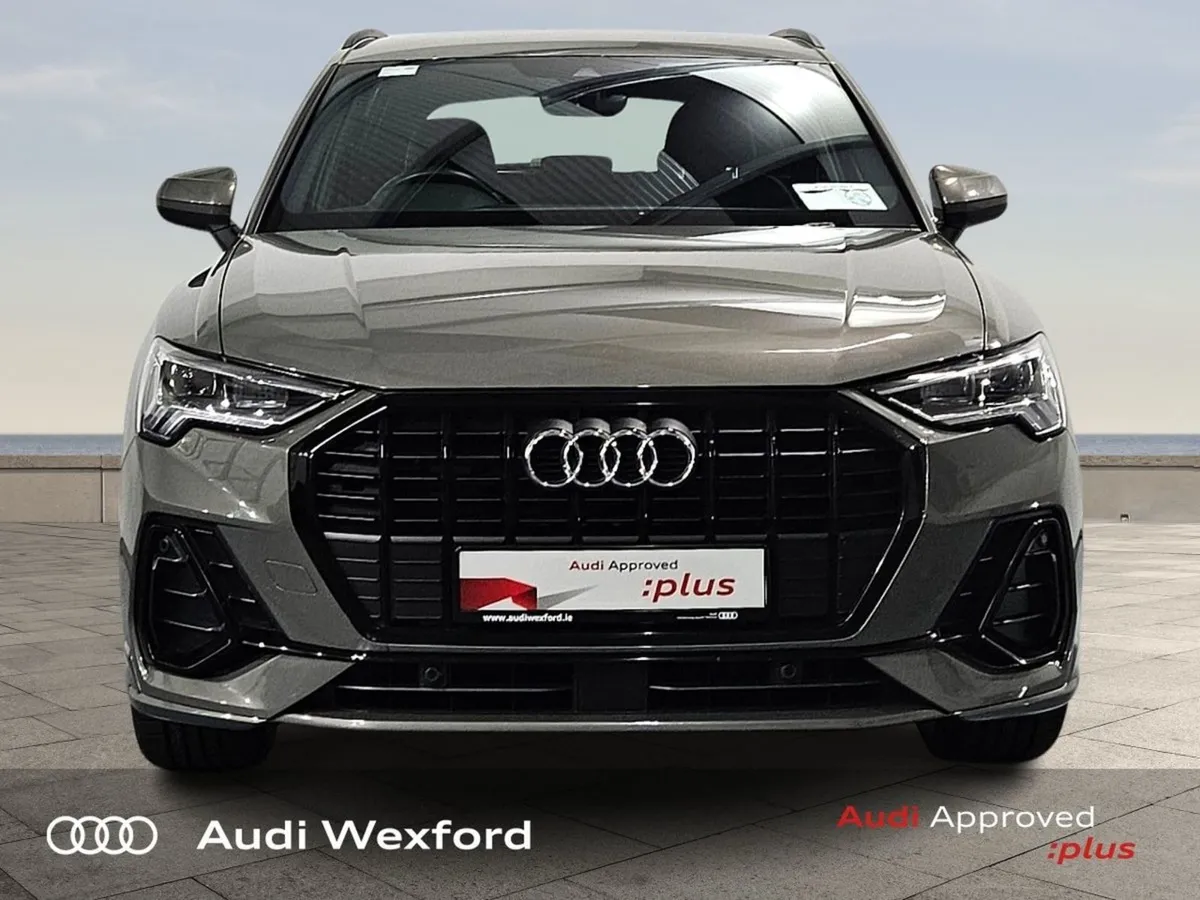 Audi Q3 35 TDI 150HP S Tronic S Line Black Edition - Image 3