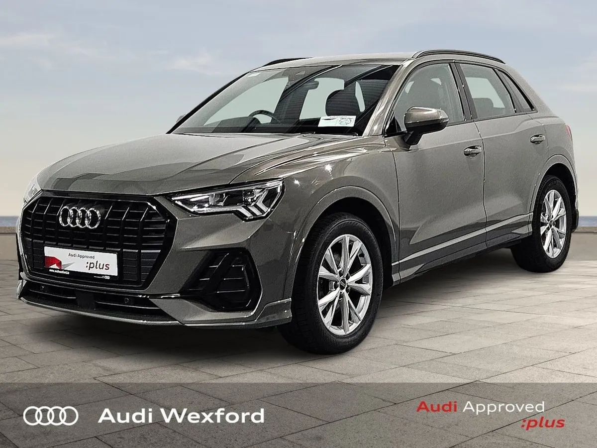 Audi Q3 35 TDI 150HP S Tronic S Line Black Edition - Image 4