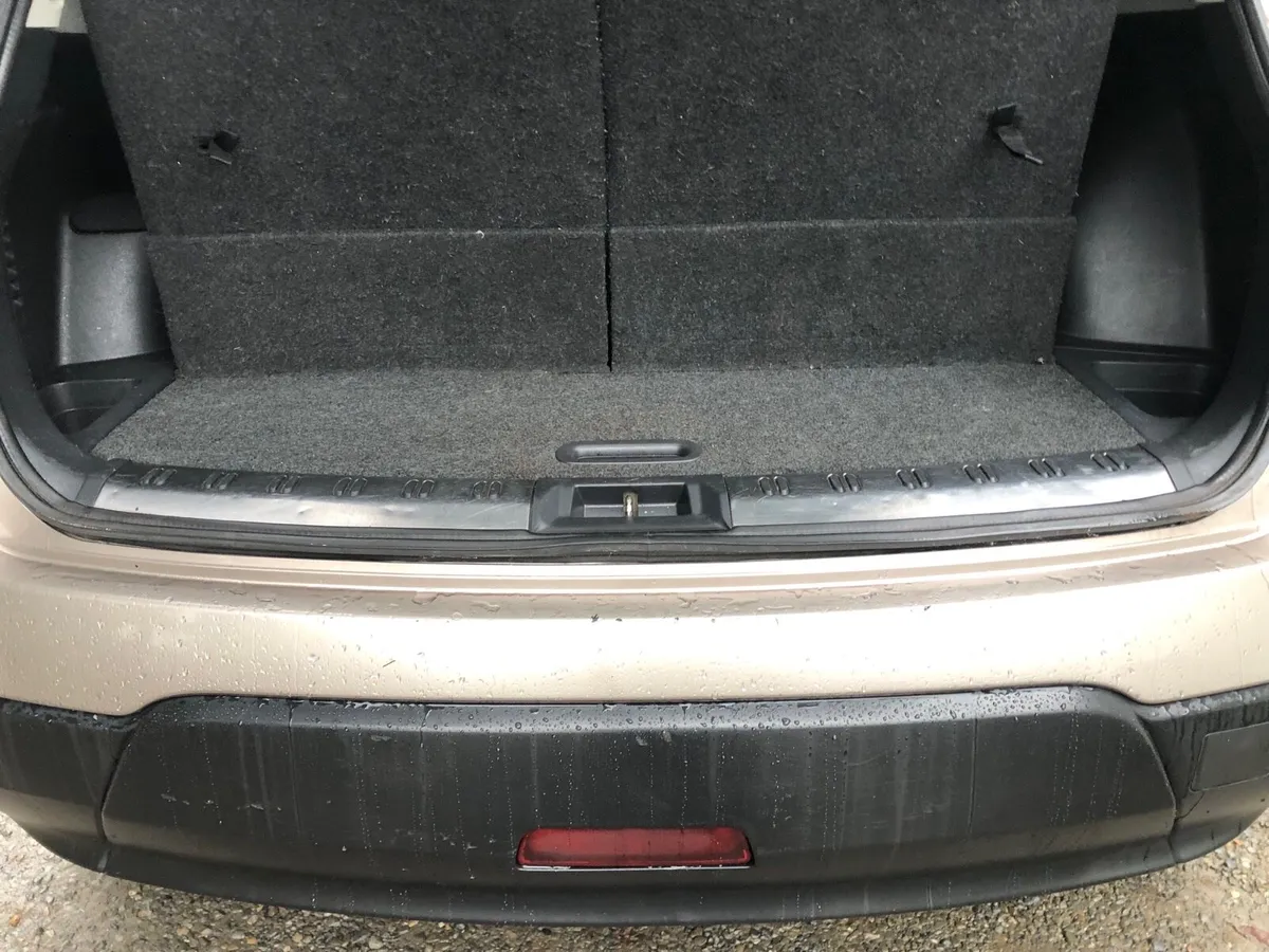 NISSAN QASHQAI 2+2 AS AS NEW FSH NCT & TAX - Image 4