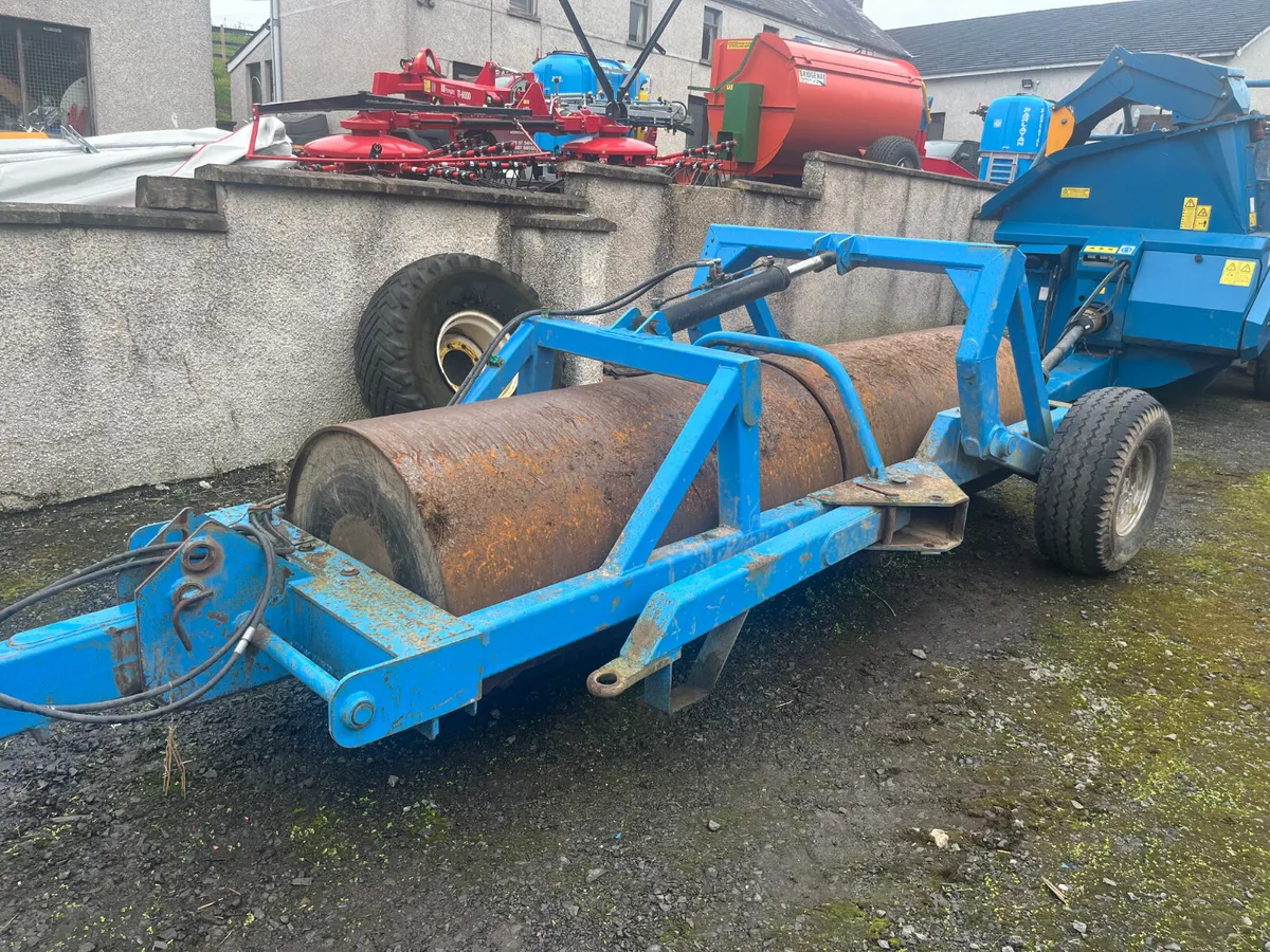 Used Watson 12FT End Tow Land Roller - Image 4