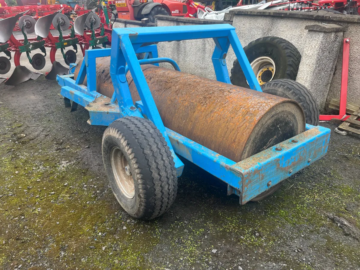 Used Watson 12FT End Tow Land Roller - Image 2