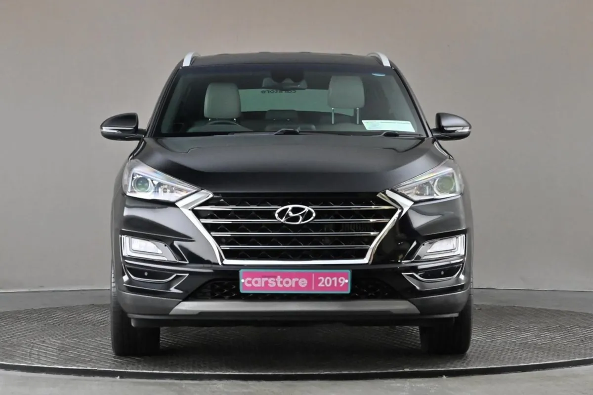 Hyundai Tucson 1.6 Executive Plus  full Beige Lea - Image 2