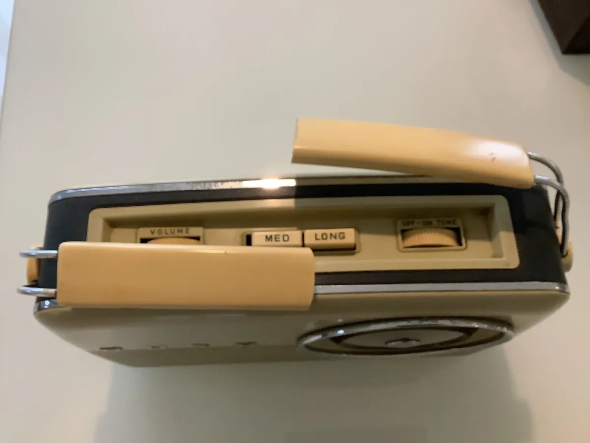 Vintage Bush Radios - Image 2
