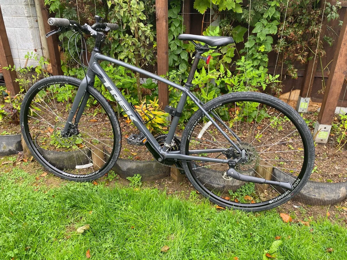 Like new Trek FX1 M disc breaks 28 inch - Image 2