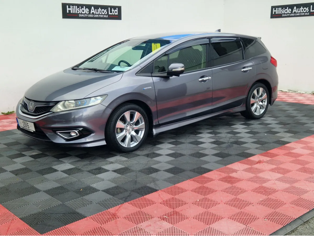 Honda Jade 1.5 HYBRID - AUTOMATIC 6 SEATER - Image 4
