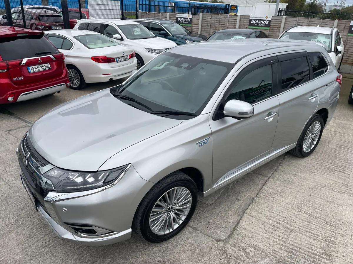 191 Mitsubishi Outlander Hybrid 2.4 Phev Automatic - Image 4