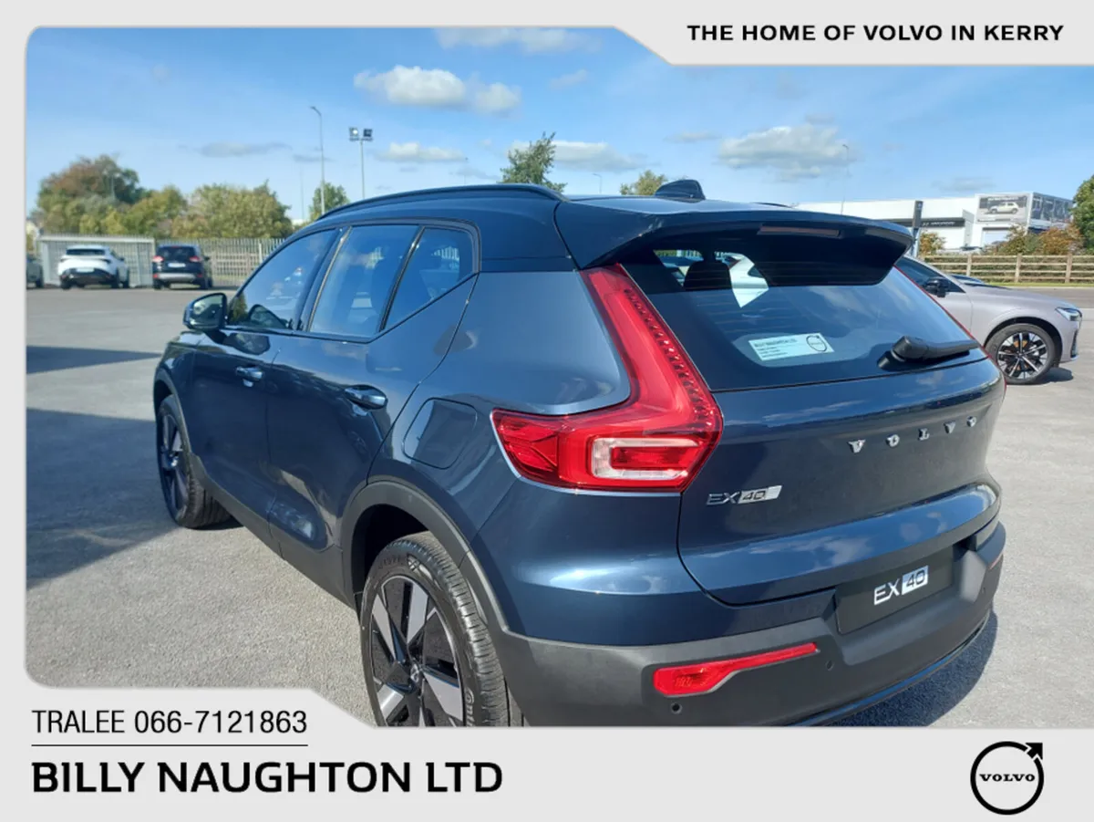 Volvo EX40 PLUS SINGLE MOTOR EXTENDED RANGE - Image 2