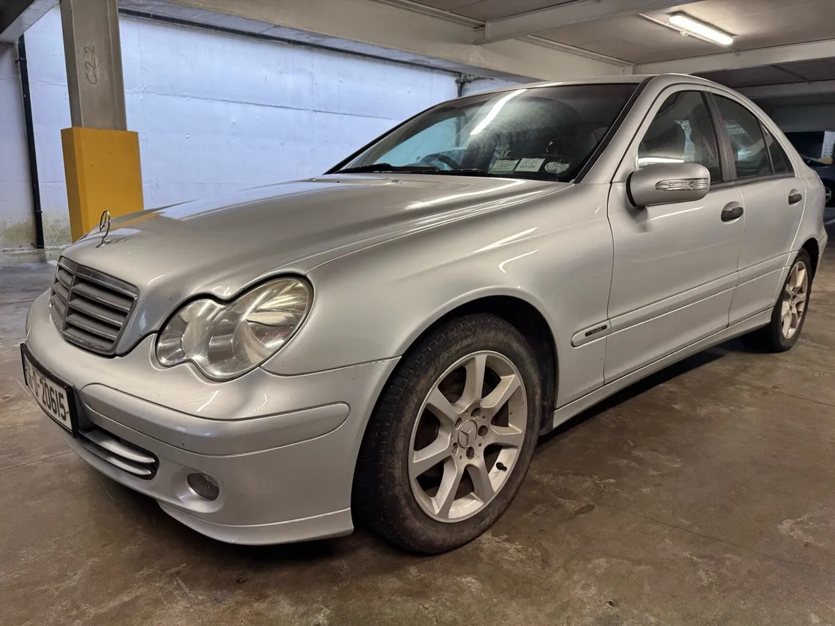 Mercedes-Benz C180 – 2006 – Silver - Image 2