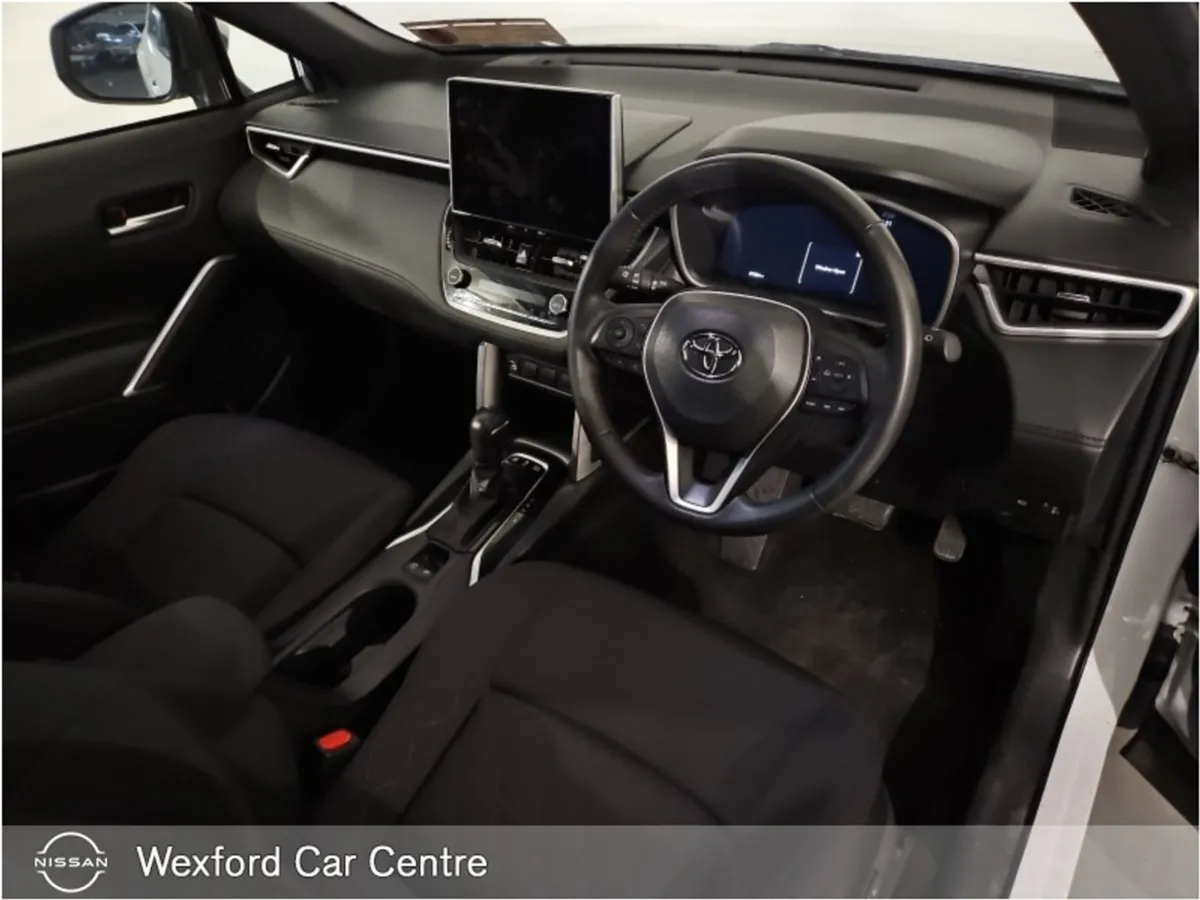 Toyota Corolla Cross 1.8 Hybrid Luna - Image 3