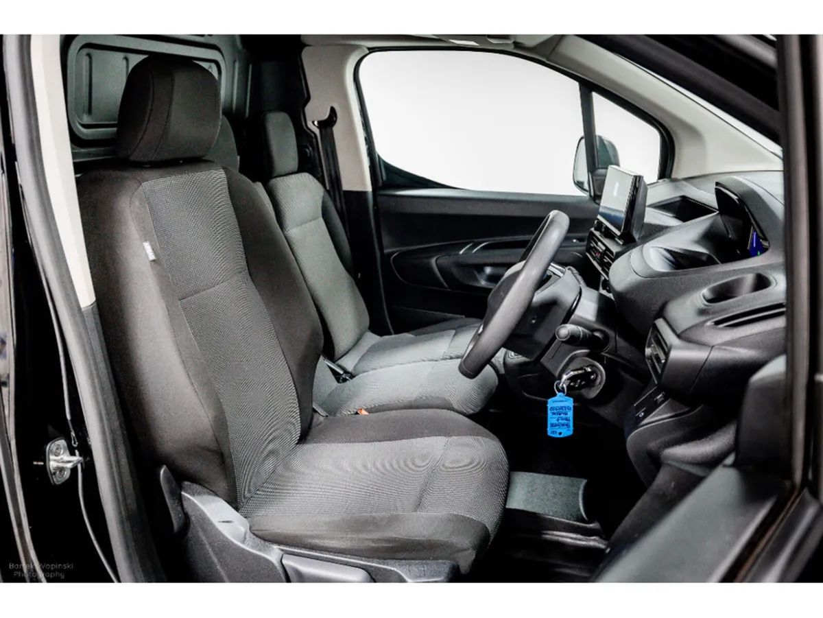Peugeot Partner Pro Plus 1.5 Diesel 100HP 650kg €2 - Image 3