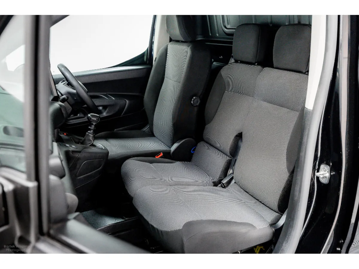 Peugeot Partner Pro Plus 1.5 Diesel 100HP 650kg €2 - Image 4