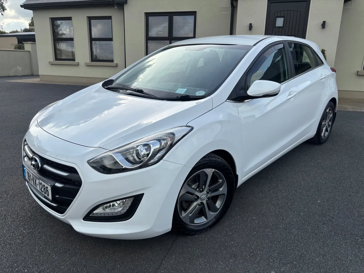 2016 Hyundai i30 1.6 Diesel Deluxe 5Dr 127KMS - Image 2