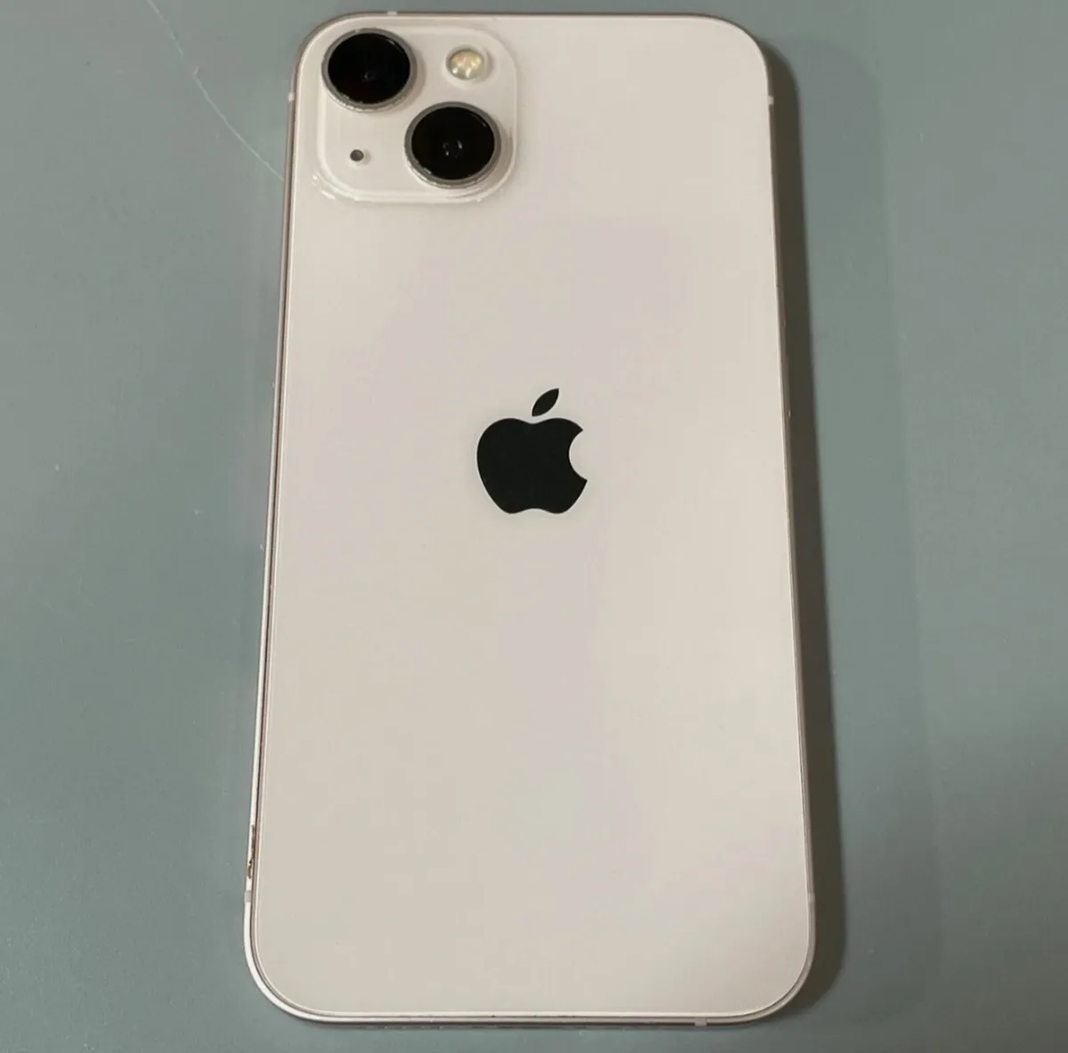 iPhone 13 - Image 2