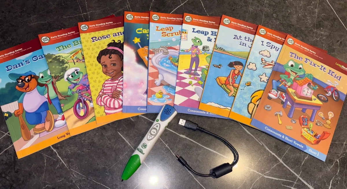 Leap Frog Reader and books - Image 2