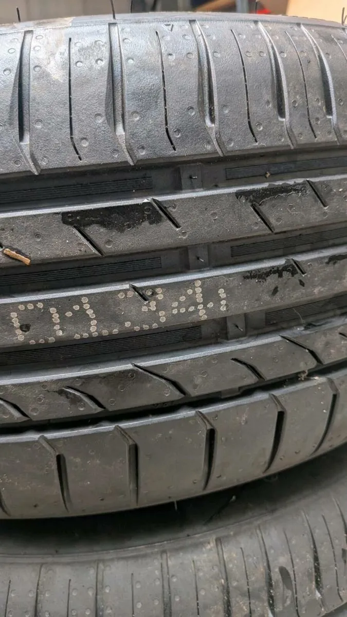 Westlake 215/40/17 tyres (new & unused) - Image 3