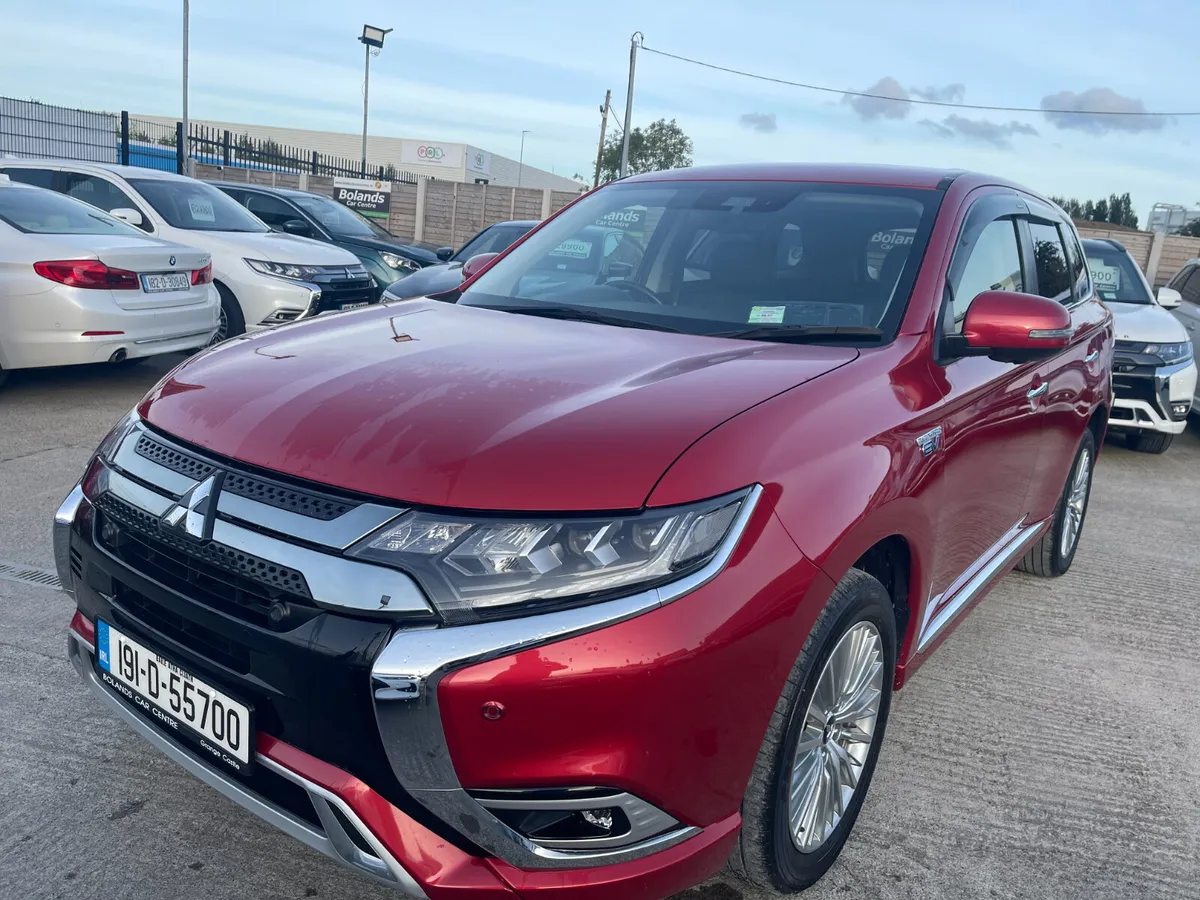 191 Mitsubishi Outlander Hybrid 2.4 Phev Automatic - Image 3