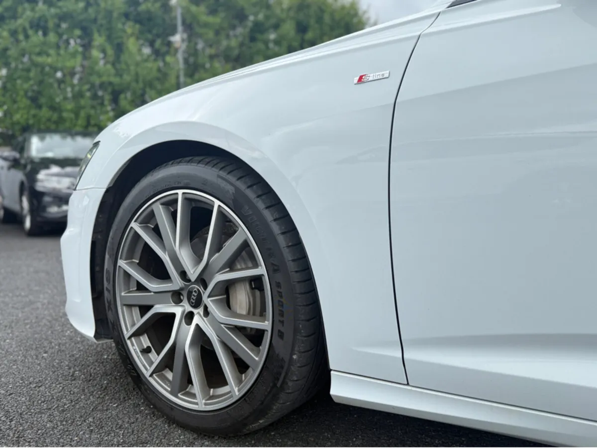 Audi A6 S LINE 40 TDI EDITION BLACK - Image 4