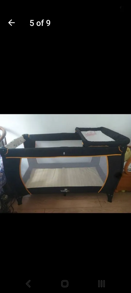 Babylo travel cot with changer - Image 4