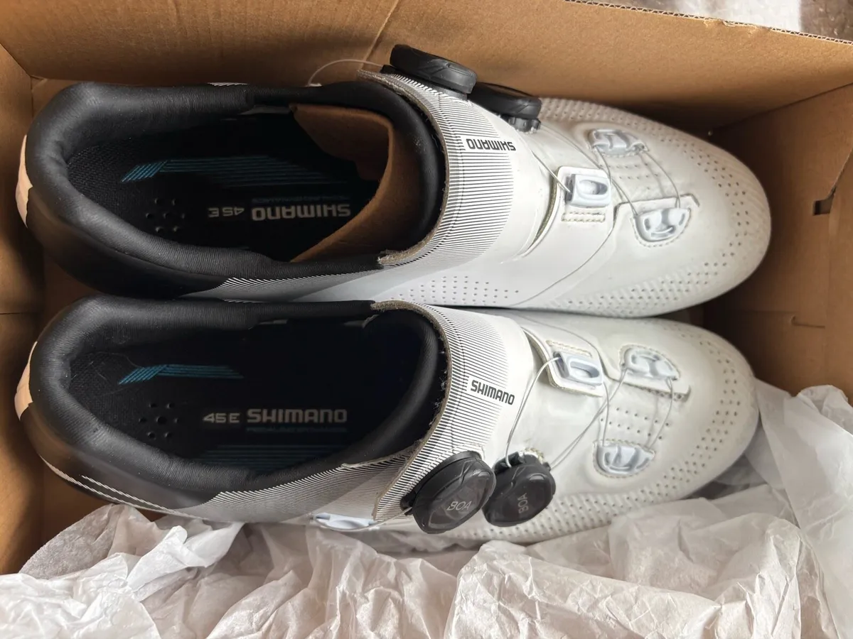 Shimano RC7 Cycling Shoes EU 45 10-10.5 (wide) - Image 1