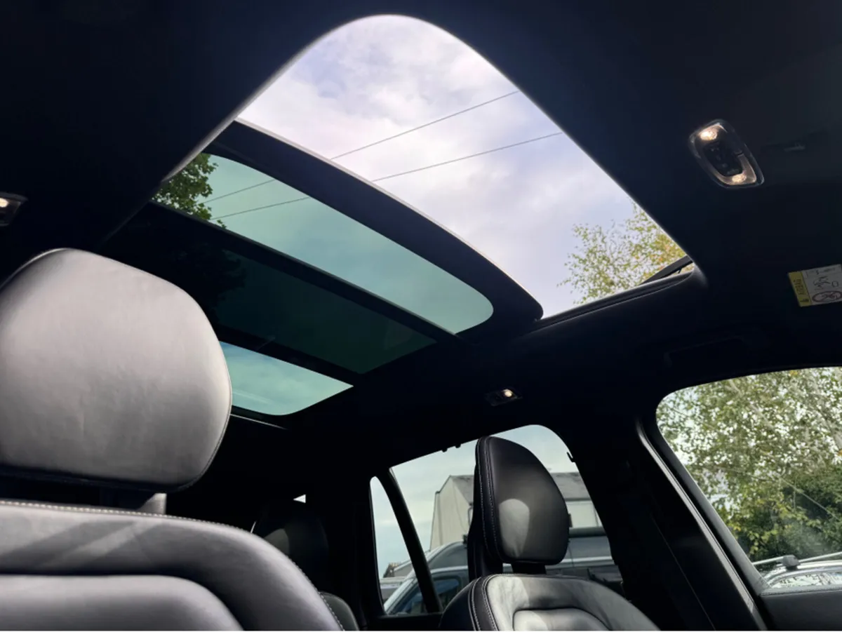 Volvo XC90 ***SOLD***T8 R DESIGN RECHARGE AWD//PAN - Image 4