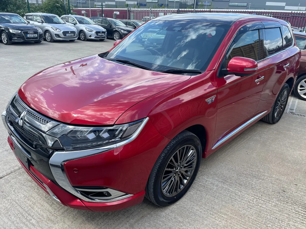 192 Mitsubishi Outlander Hybrid 2.4 Phev S-Edition - Image 4